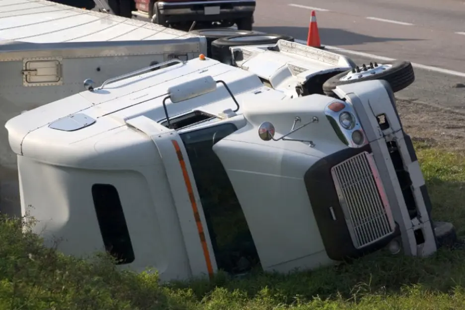Qué buscar al elegir un abogado de accidentes de semirremolque